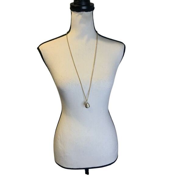 Capucine De Wulf Lily Drop Necklace - Picture 7 of 9